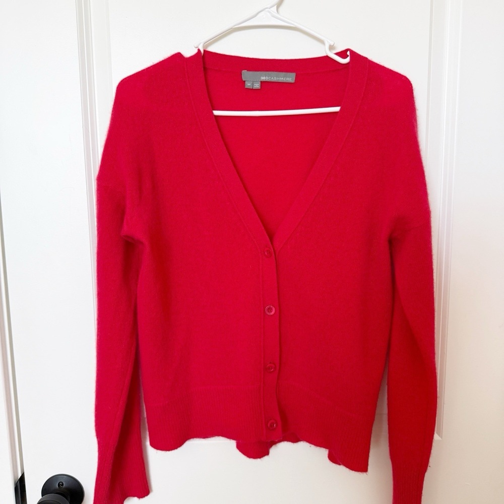 360 Cashmere Cardigan Sweater Medium Quiet Luxury Soft Capsule Holiday Red